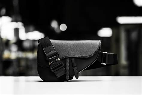 dior saddle bag hk|Dior saddle bag for men.